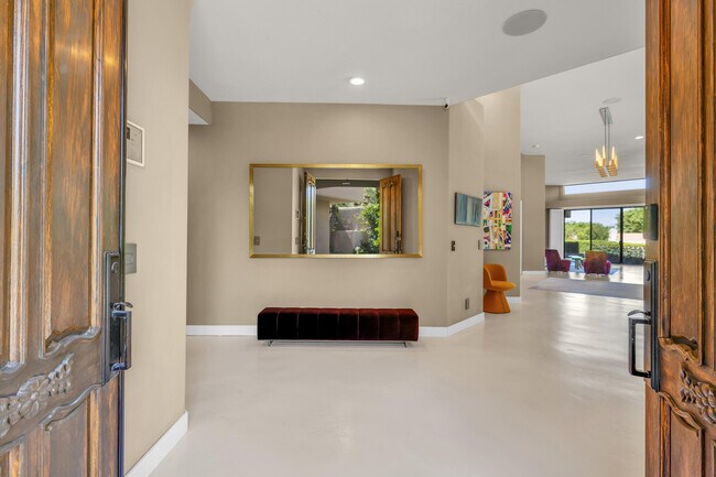 76895 Avenida Fernando