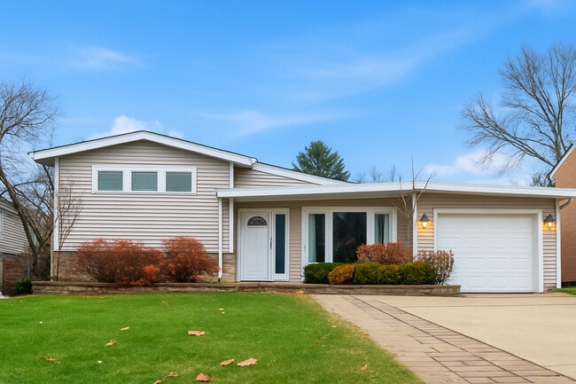 Building Photo - 42 W Taylor Rd