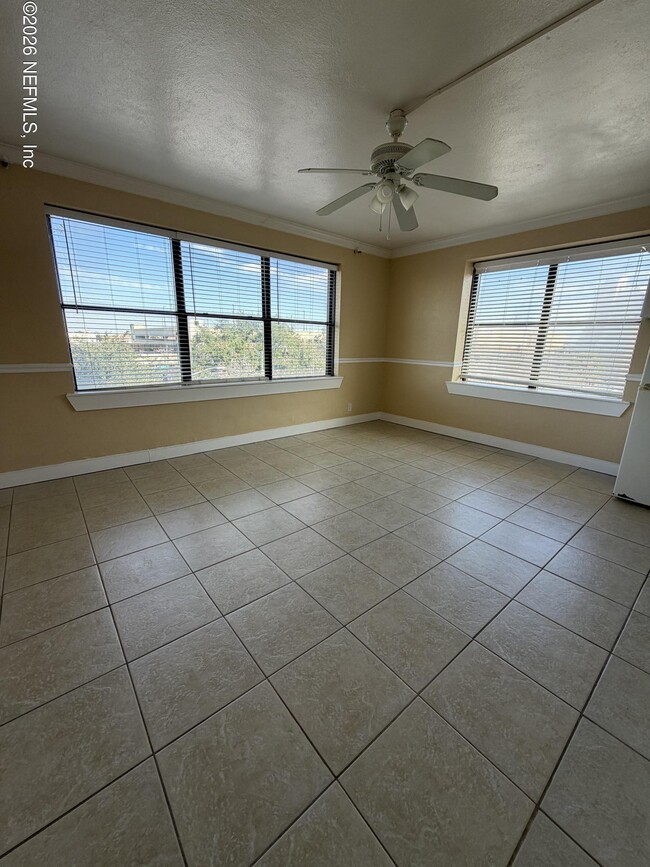 Building Photo - 311 W Ashley St Unit 302