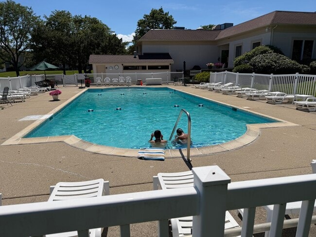 Photo - 13000 W Heiden Cir