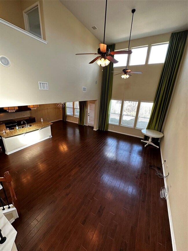 Photo - 16105 Travesia Way