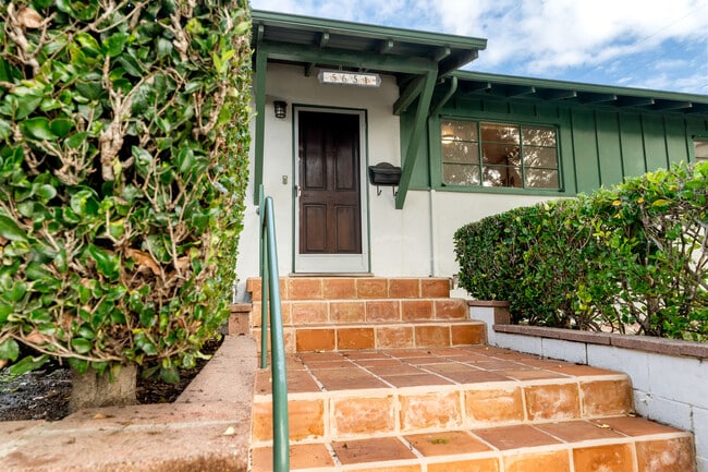 Photo - 5651 N Bryn Mawr St