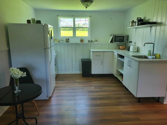 Photo - 217 Donegal Dr Unit lower