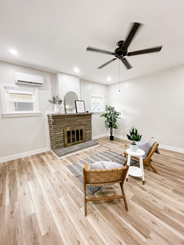 Photo - 410 W Maple St Unit 2