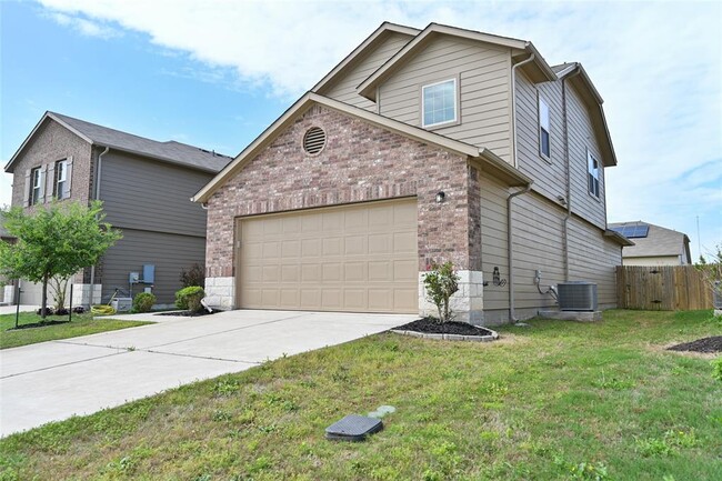 Building Photo - 613 Pinnacle Dr