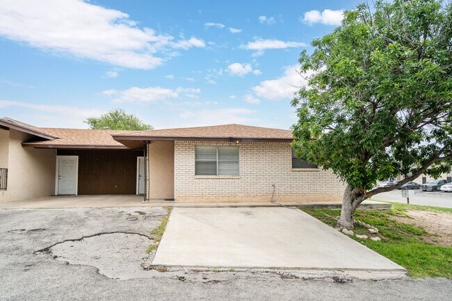 Photo - 104 Hackberry Ln Unit Hackberry Ln 104  B