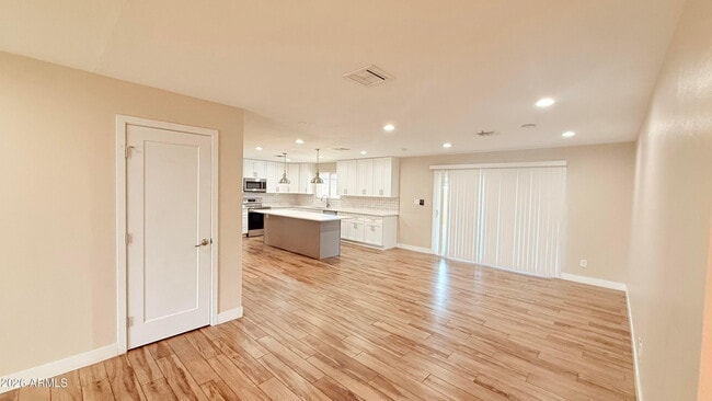 Photo - 3919 N 85th St