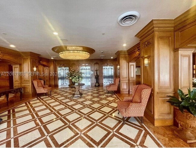 Building Photo - 700 Biltmore Ct Unit 818