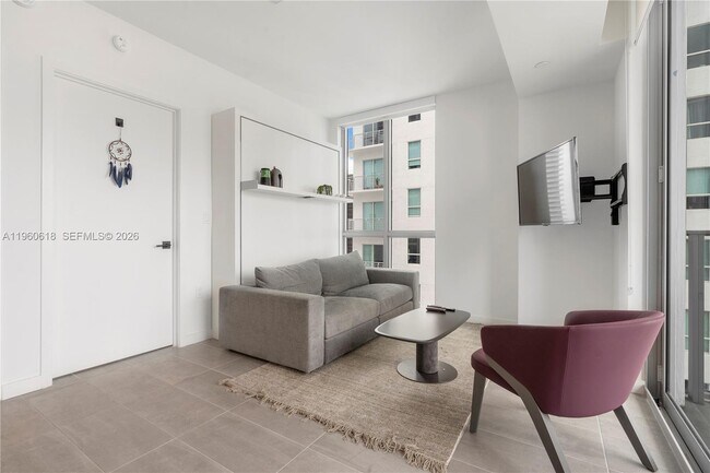 Photo - 227 NE 2nd St Unidad 2602