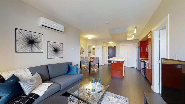 Photo - 10410-1102 102 Ave NW