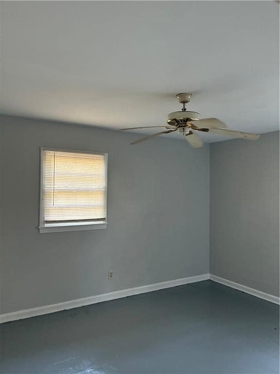 Photo - 613 Wesley Ln E