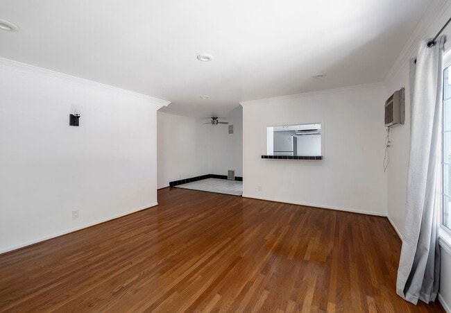 Photo - 1008 N Stanley Ave Unidad 1