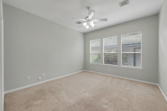 Photo - 79 Chipwyck Way