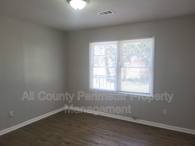 Photo - 5761 Deborah Dr