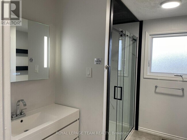 Photo - 6030 Renaud Rd