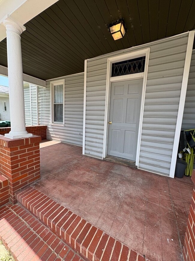 285 Main St