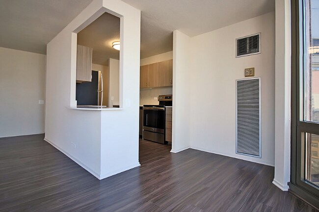 Photo - 1148 N Dearborn St