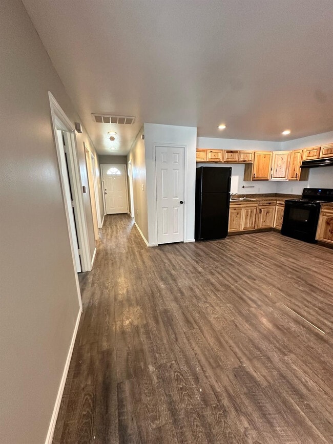 Photo - 2405 Birch Ave