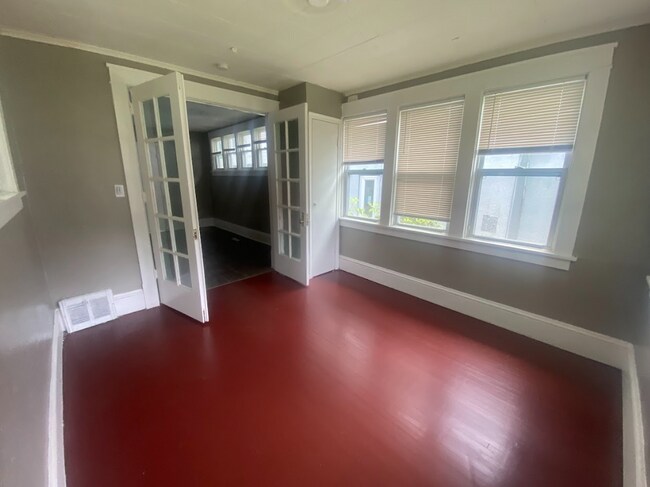 Photo - 2511 N Logan Ave