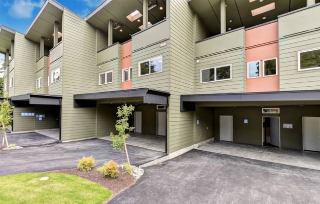 Photo - 14920 Manor Way