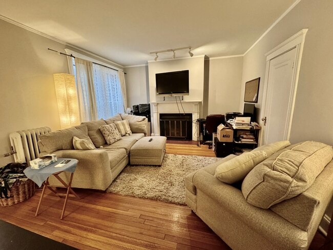 Building Photo - 1992 Commonwealth Ave Unit 2