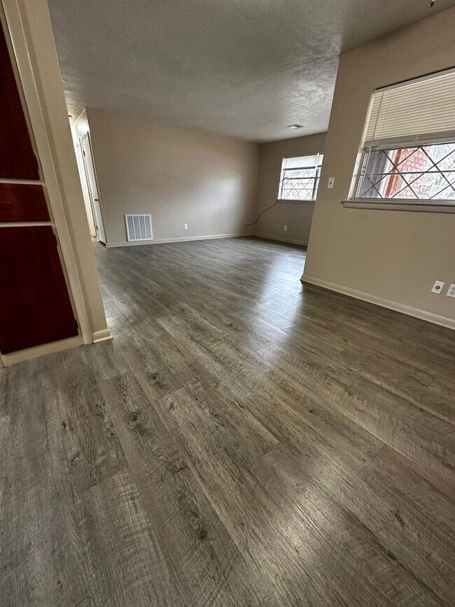 Beautiful 3 bed 1 bath Rental For Rent in Ada, OK