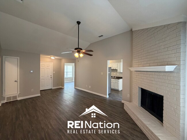 MOVE-IN READY! | Vaulted Ceilings, Bay Window & Appliances Included! | 3 Bed / 2 Bath