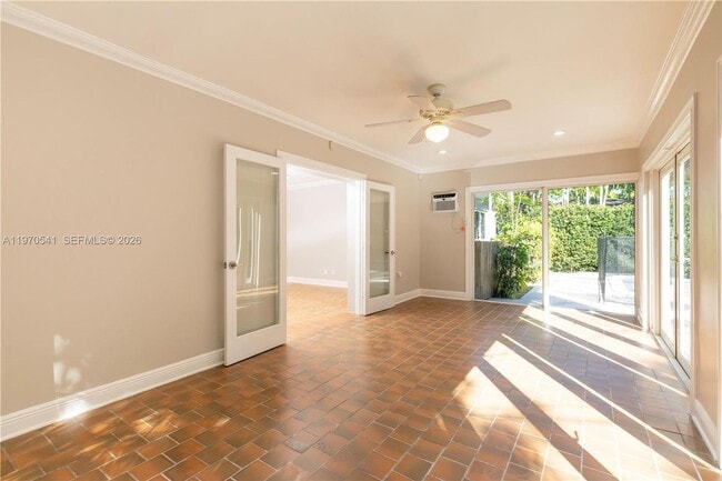 Photo - 1350 Mendavia Ave