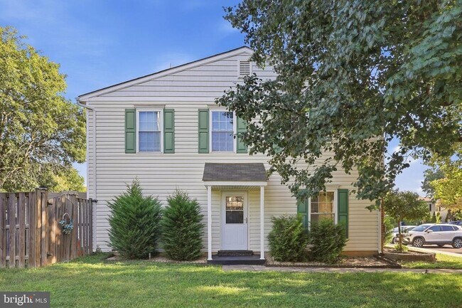 569 Lancaster Pl