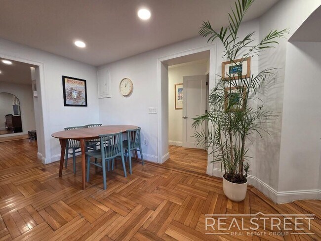 Photo - Stunning 3br/2 Bath in Prime Carroll Gardens Unidad 1