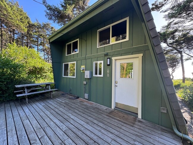 Photo - Beautiful Ocean Front Home in Seal Rock!