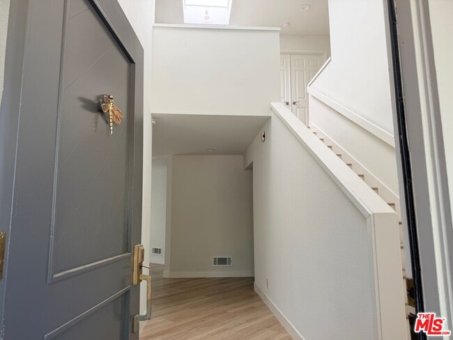 Photo - 12 Moss Glen Unit 9