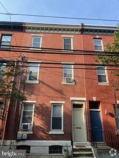 Building Photo - 2026 Bainbridge St Unit 3RD FRONT Rental