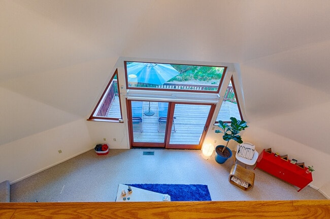 Photo - 18 Huckleberry Heights Unit SI ID1515891P