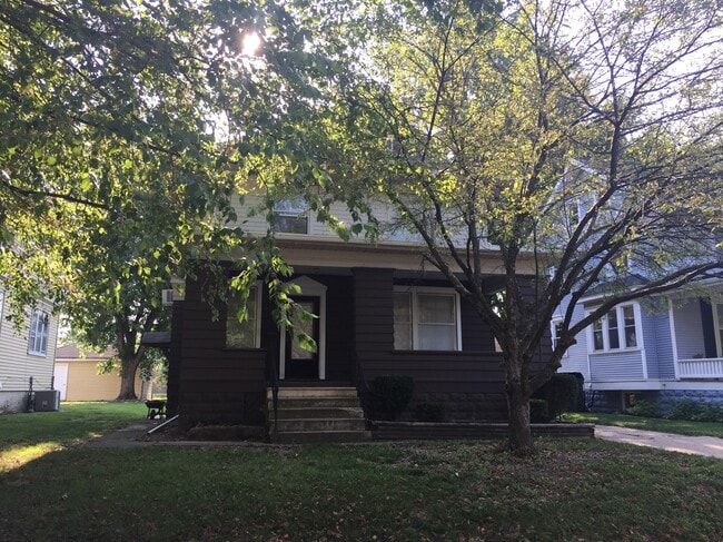 Photo - 824 N Cooper St House