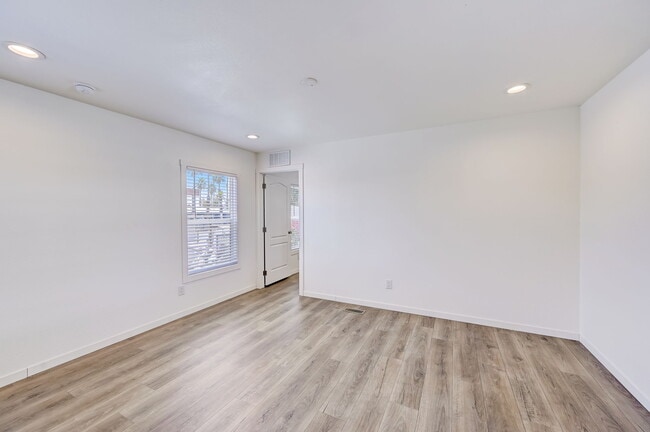 Photo - 2060 N Center St