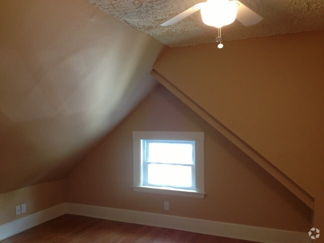 Building Photo - 15 Columbus Ave Unit 3 Rental