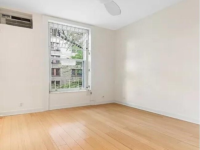 Photo - 71 Orange St