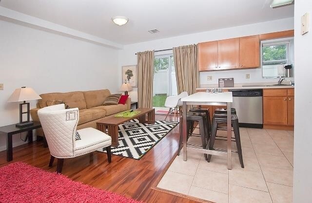 Photo - 712 23rd St Unit 1