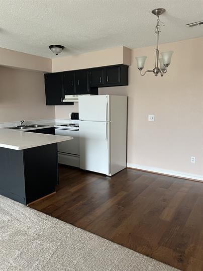 Photo - 700-710 S Dewitt Dr