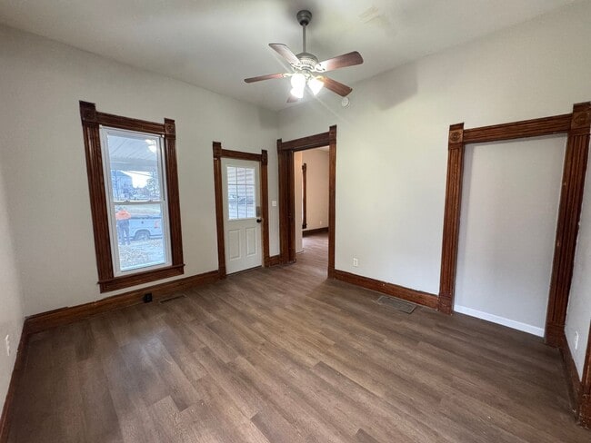 Building Photo - 121 E North St Unit A