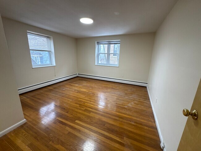 Photo - 111 Babcock St Unit 28