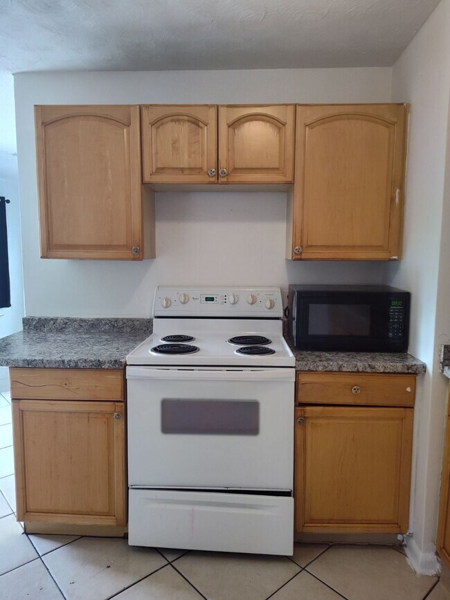 Photo - 1810 N 16th Ct