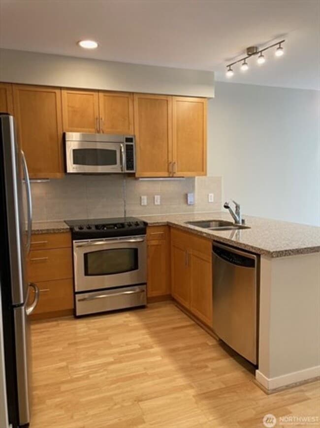 Photo - Harbor Square Condominium Unit B318