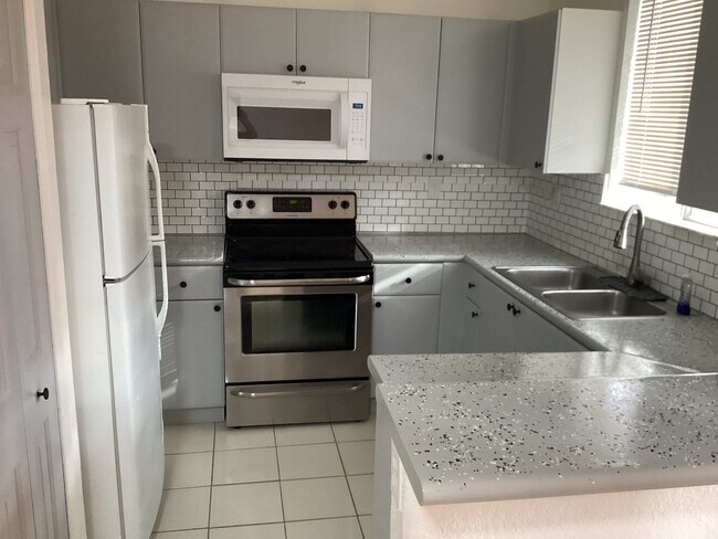 2736 SE 15th Rd