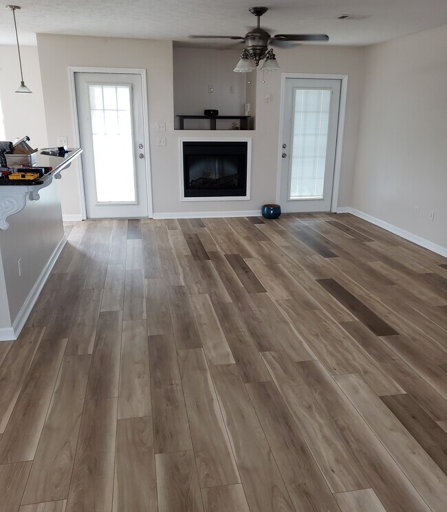 Photo - 301 Brynn Ct