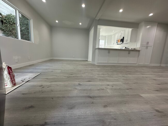 Photo - 8366 Blackburn Ave Unit 1