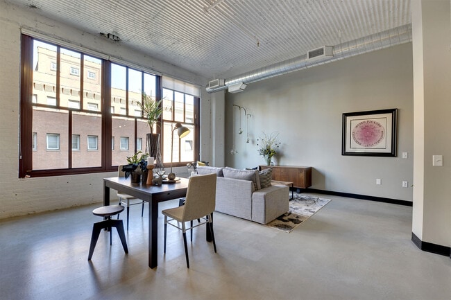 Rayette Lofts