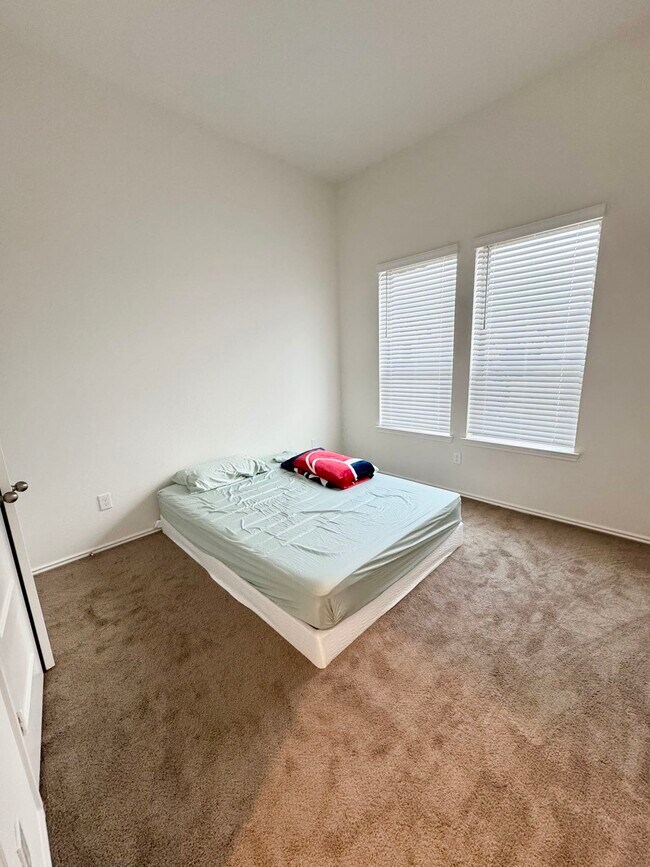 Photo - 20403 Laila Manor Ln