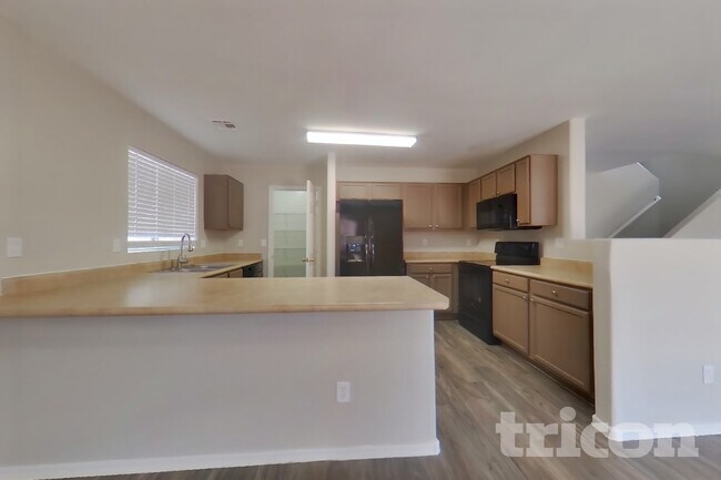 3315 W Fraktur Rd